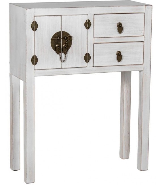 Consola oriental blanca con herrajes bronce y aire exótico