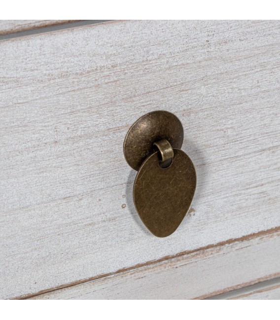 Consola oriental blanca con herrajes bronce y aire exótico5