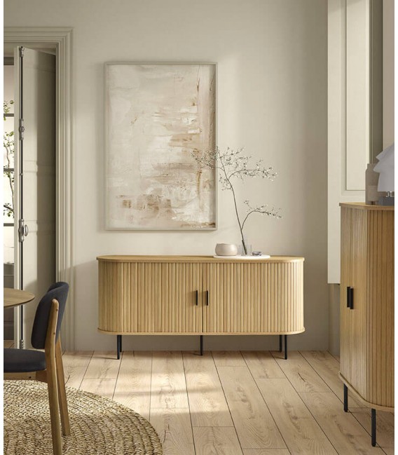 Aparador moderno de roble natural con patas negras de metal. Mdmhogar