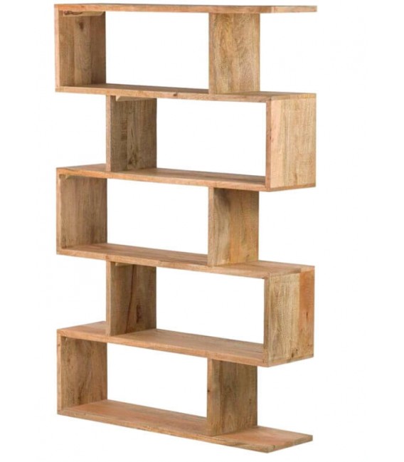 Estantería boho de madera maciza de mango con acabado artesanal.