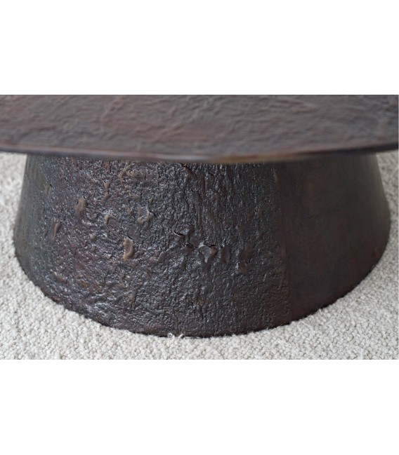 Mesa de centro contemporánea metal acabado óxido tapa irregular. 3