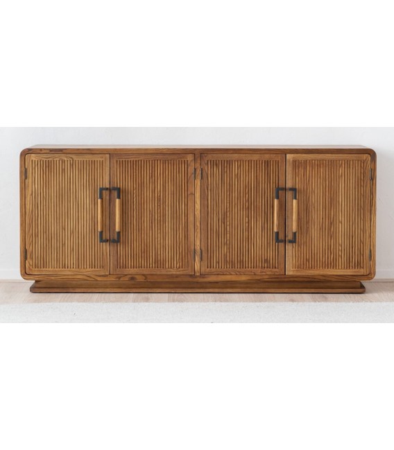 Aparador japandi de fresno miel con tiradores negros satinados. 1