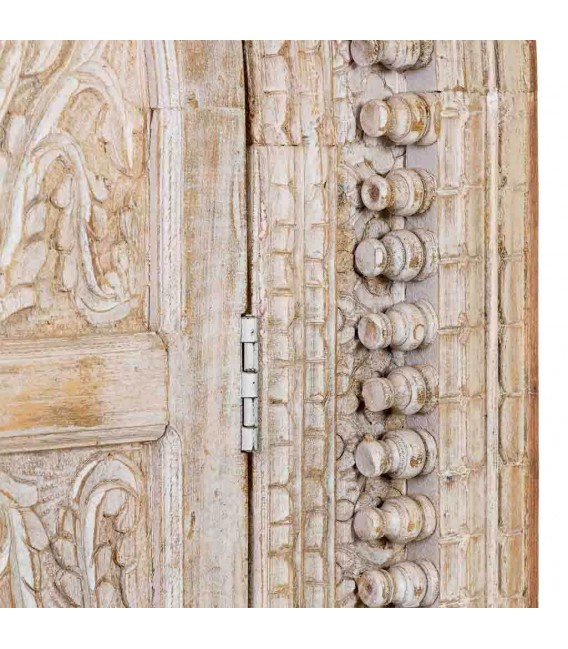 Armario alacena étnico en mango tallado blanco roto y nogal. 7