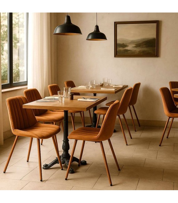 Silla tapizada verde contemporánea con patas metálicas finas. Mdmhogar