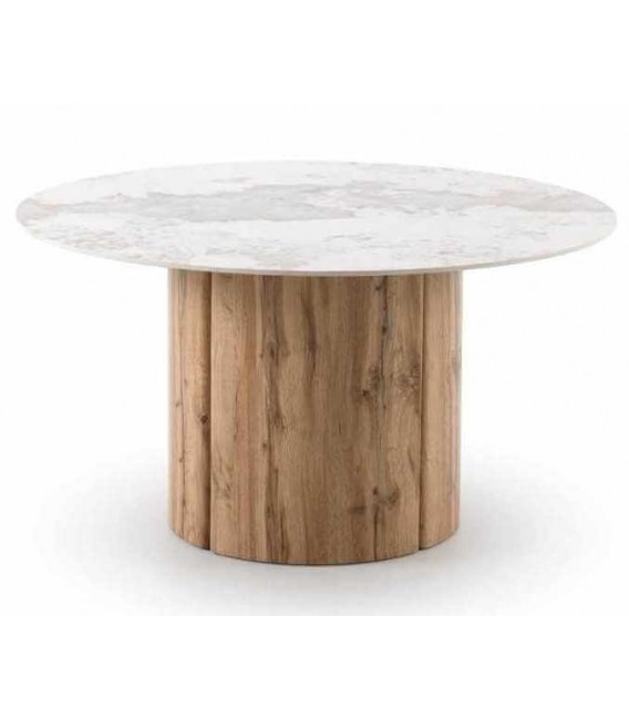 Mesa redonda roble y porcelánico blanco estilo contemporáneo.