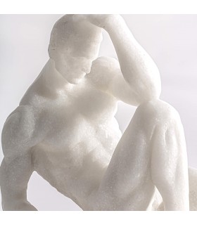 Figura decorativa clásica en resina blanca imitación mármol. 1