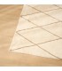 Alfombra de algodón blanca con rombos marrones estilo boho. 1