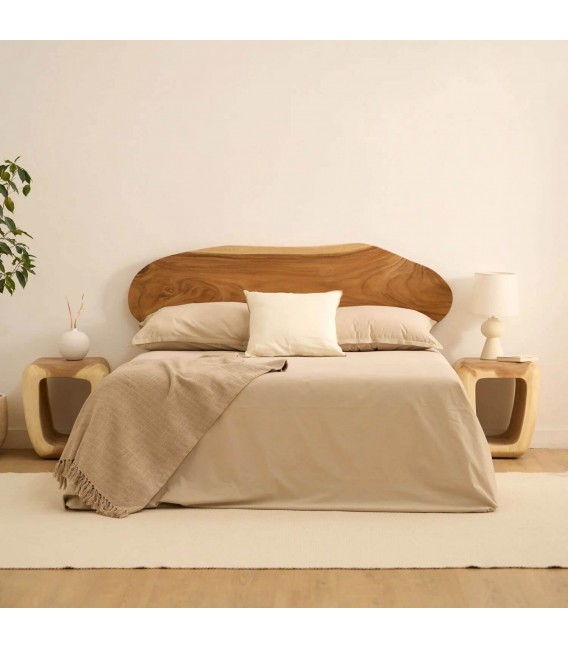 Cabecero de madera natural artesanal para cama estilo boho.
