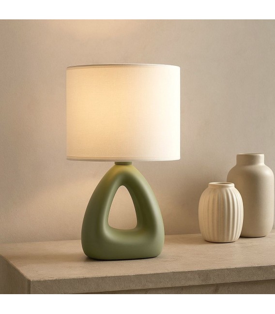 Lámpara de sobremesa verde con pantalla blanca contemporánea. Mdmhogar