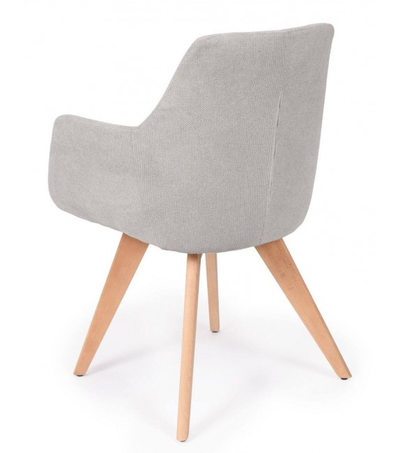 Sillones nórdicos de comedor en chenilla gris y madera natural. 3