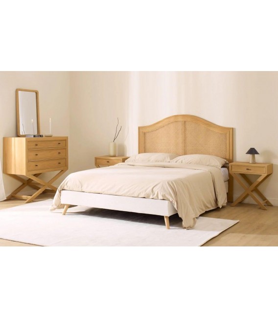 Mesita de noche clásica madera sungkai natural con tirador óxido 4