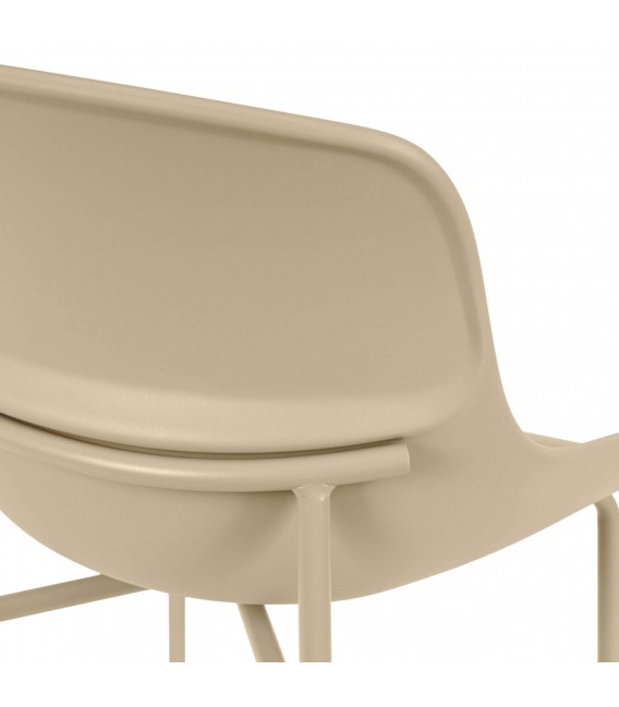 Set 4 taburetes beige nórdicos con base metálica resistente. 9