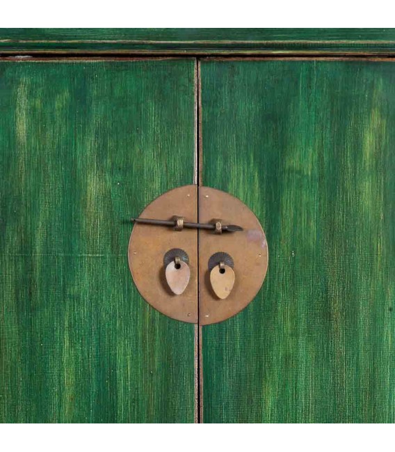 Armario madera verde patinado con herrajes bronce oriental 4