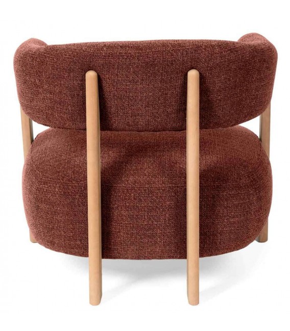 Butaca nórdica madera natural tapizada en cálido color teja 4