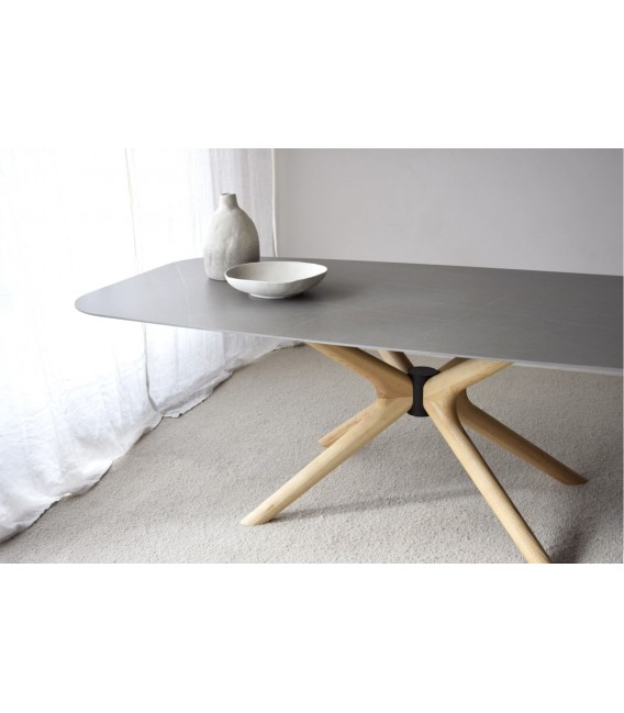 Mesa comedor XL semi ovalada porcelánico gris y base fresno natural 1