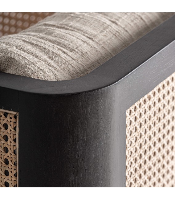 Butaca de madera de mango con ratán y cojín beige desenfundable 7