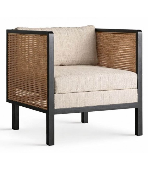 Butaca de madera de mango con ratán y cojín beige desenfundable