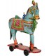 Figura decorativa colonial de caballo tallado pintado a mano ruedas.2