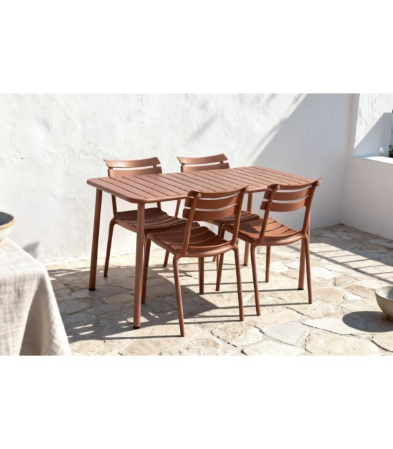 Set mesa 4 sillas apilables exterior polipropileno y metal  terracota 8