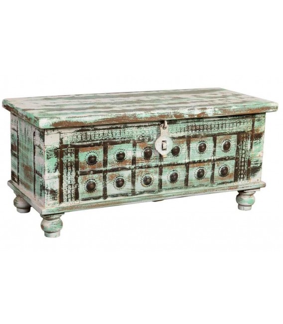 Baúl de madera de mango en verde decapado con detalles en metal