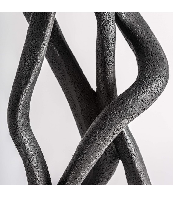 Figura decorativa alta negra en resina y metal estilo moderno 2