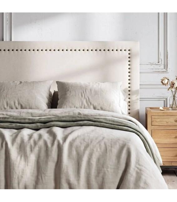 Cabecero tapizado para cama 150 blanco roto con tachuelas bronce. Mdmhogar