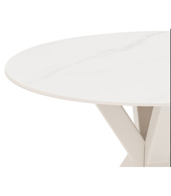 Mesa redonda beige de metal y porcelánico efecto mármol con vetas.2