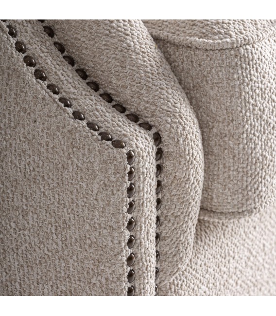 Sillón orejero grande tapizado en chenilla blanco roto clásico 5