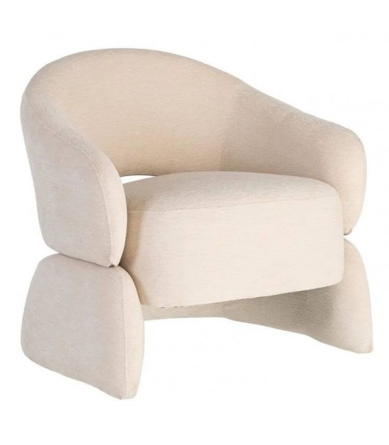 Butaca cómoda tapizada en tela aterciopelada de color beige