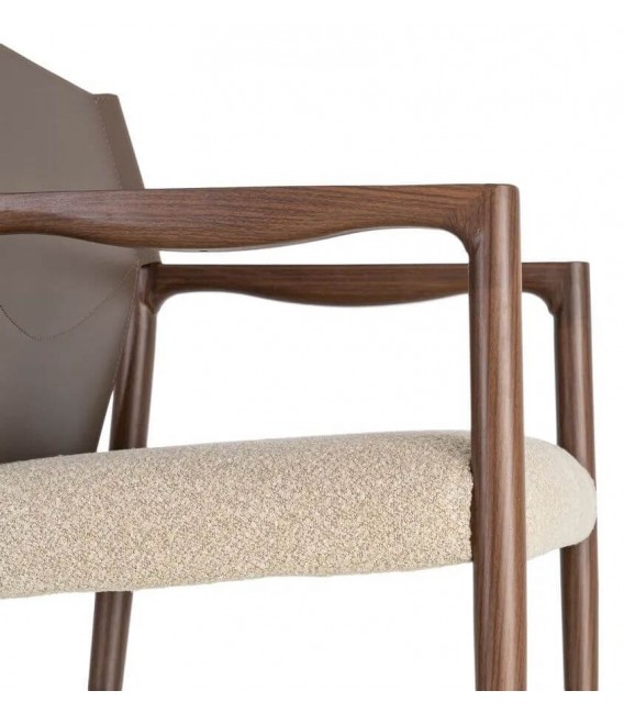 Sillón comedor beige con polipiel topo y acabado nogal moderno. 4