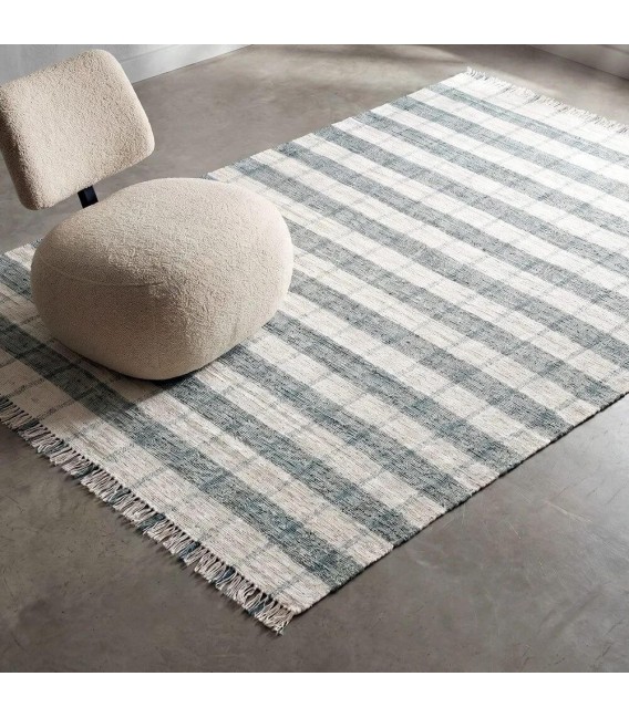 Alfombra rectangular grande tejida a mano blanco y gris con flecos. Mdmhogar
