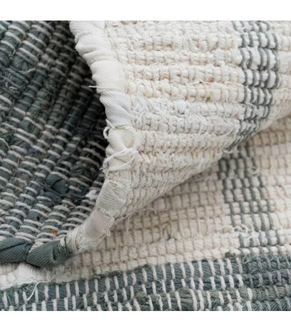 Alfombra rectangular grande tejida a mano blanco y gris con flecos. 2