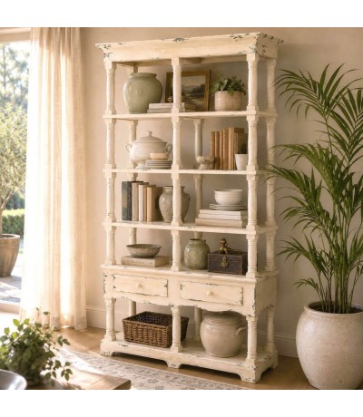 Estantería de madera maciza decapada en beige de estilo romántico. Mdmhogar