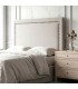 Cabecero tapizado beige con tachuelas, ideal para cama matrimonio. Mdmhogar