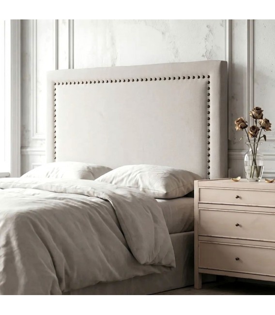 Cabecero tapizado beige con tachuelas, ideal para cama matrimonio. Mdmhogar