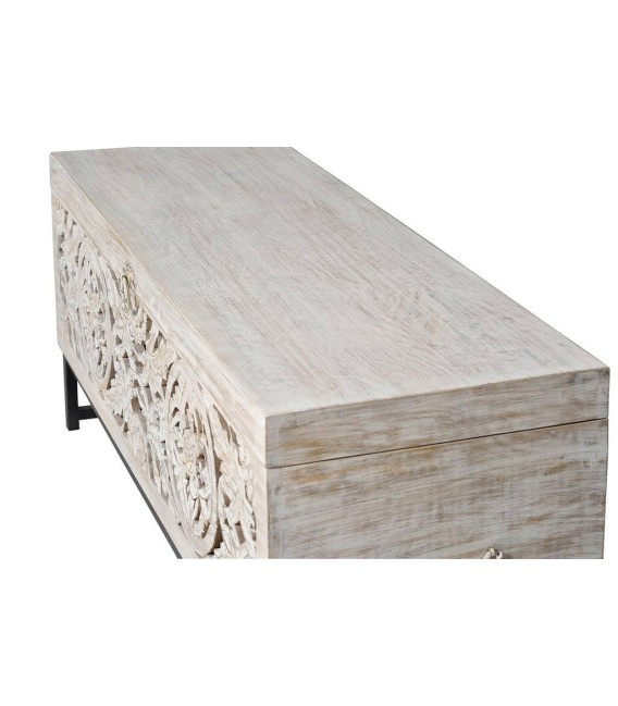 Baúl étnico grande de madera tallada blanqueada base metálica gris. 5