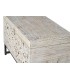Baúl pequeño artesanal de madera tallada blanqueada y metal gris. 3