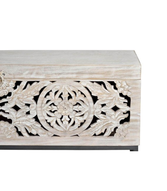 Baúl pequeño artesanal de madera tallada blanqueada y metal gris. 5