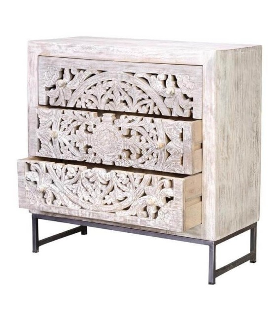 Cómoda étnica con 3 cajones de madera tallada y base metálica gris. 2