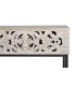 Consola de entrada étnica con madera tallada blanqueada y metal gris. 2