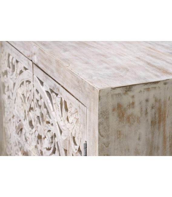 Taquillón étnico de madera blanqueada tallada con base gris de metal. 5