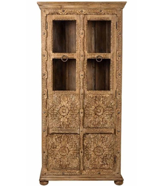 Vitrina étnica de madera tallada a mano con puertas combinadas.