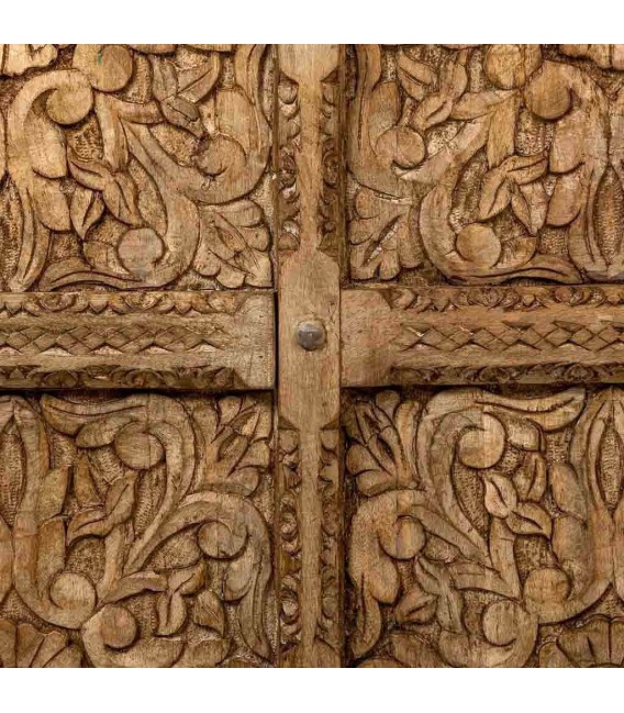 Vitrina étnica de madera tallada a mano con puertas combinadas. 4