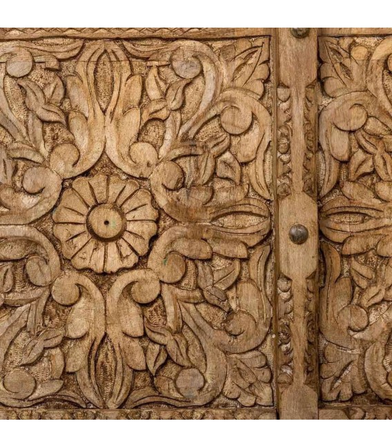 Vitrina étnica de madera tallada a mano con puertas combinadas. 5