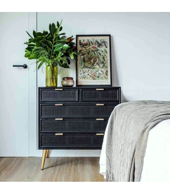 Cómoda Pequeña de Madera y Ratán Negro con Patas y Tiradores Dorados Mdmhogar5