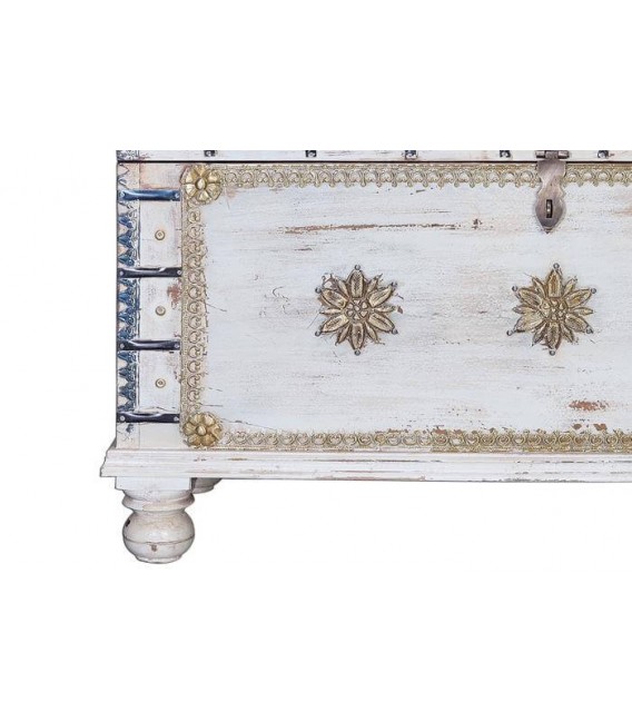 BAUL MADERA DE MANGO ACABADO BLANCO ROZADO APLICACIONES BRONCE