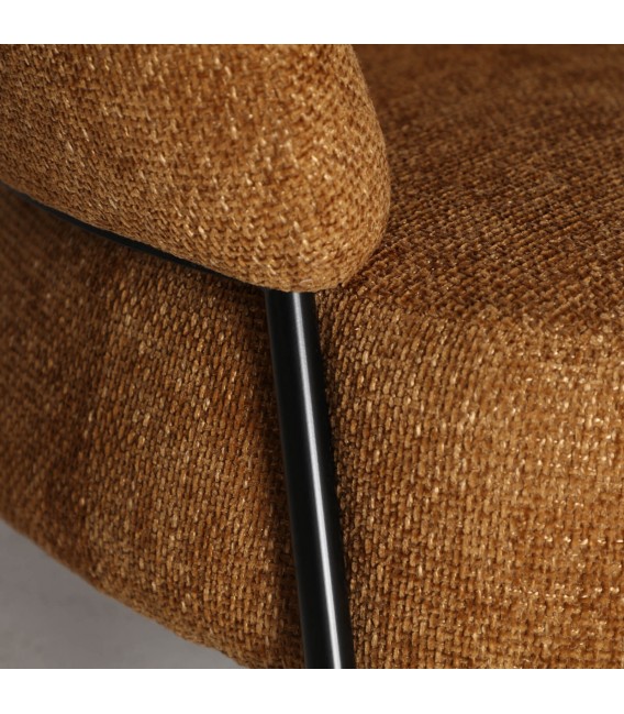 BUTACA COMODA METAL NEGRO TELA CHENILLA COLOR MOSTAZA