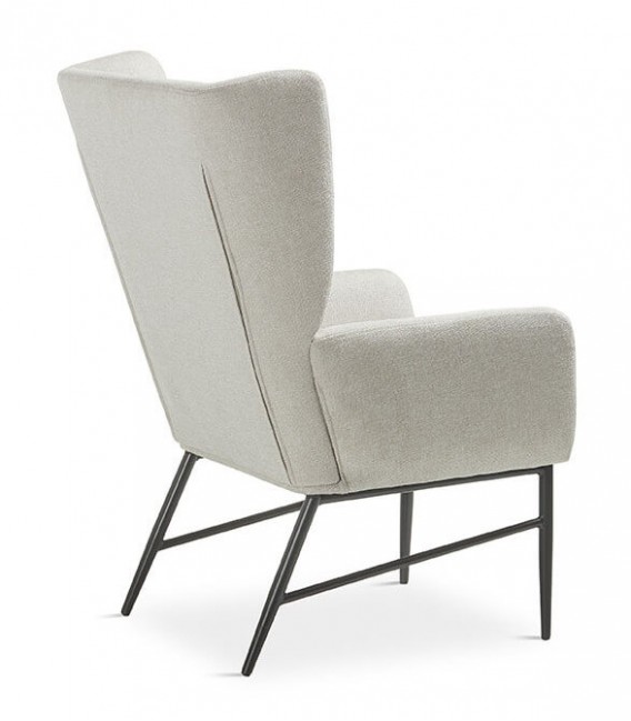 BUTACA COMODA TAPIZADA COLOR BLANCO ROTO PATAS METAL NEGRO