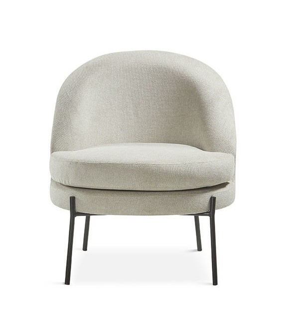 Butaca baja de estilo industrial blanco roto patas negras