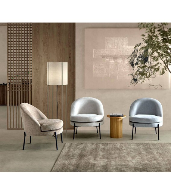 Butaca baja de estilo industrial tela color gris metal negro